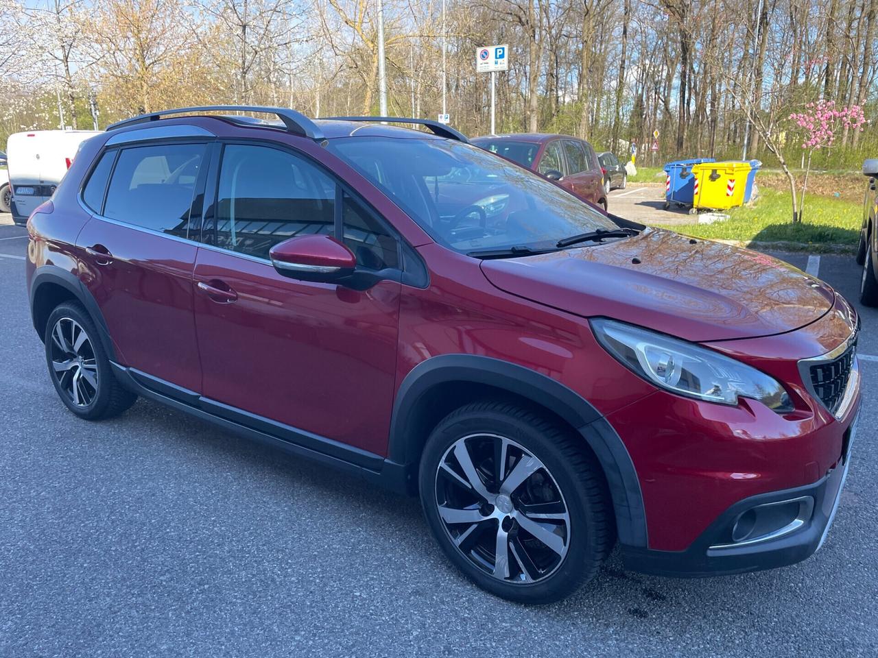 Peugeot 2008 PureTech Turbo 130*Automatik*Navi*solo 77000km