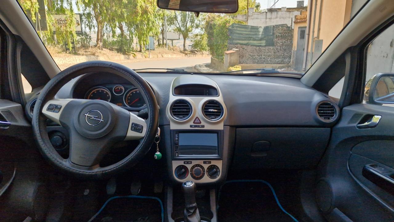 Opel Corsa 1.2 3 porte Sport