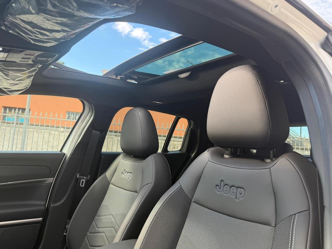 Jeep Avenger 1.2 Turbo 110 CV MHEV Summit