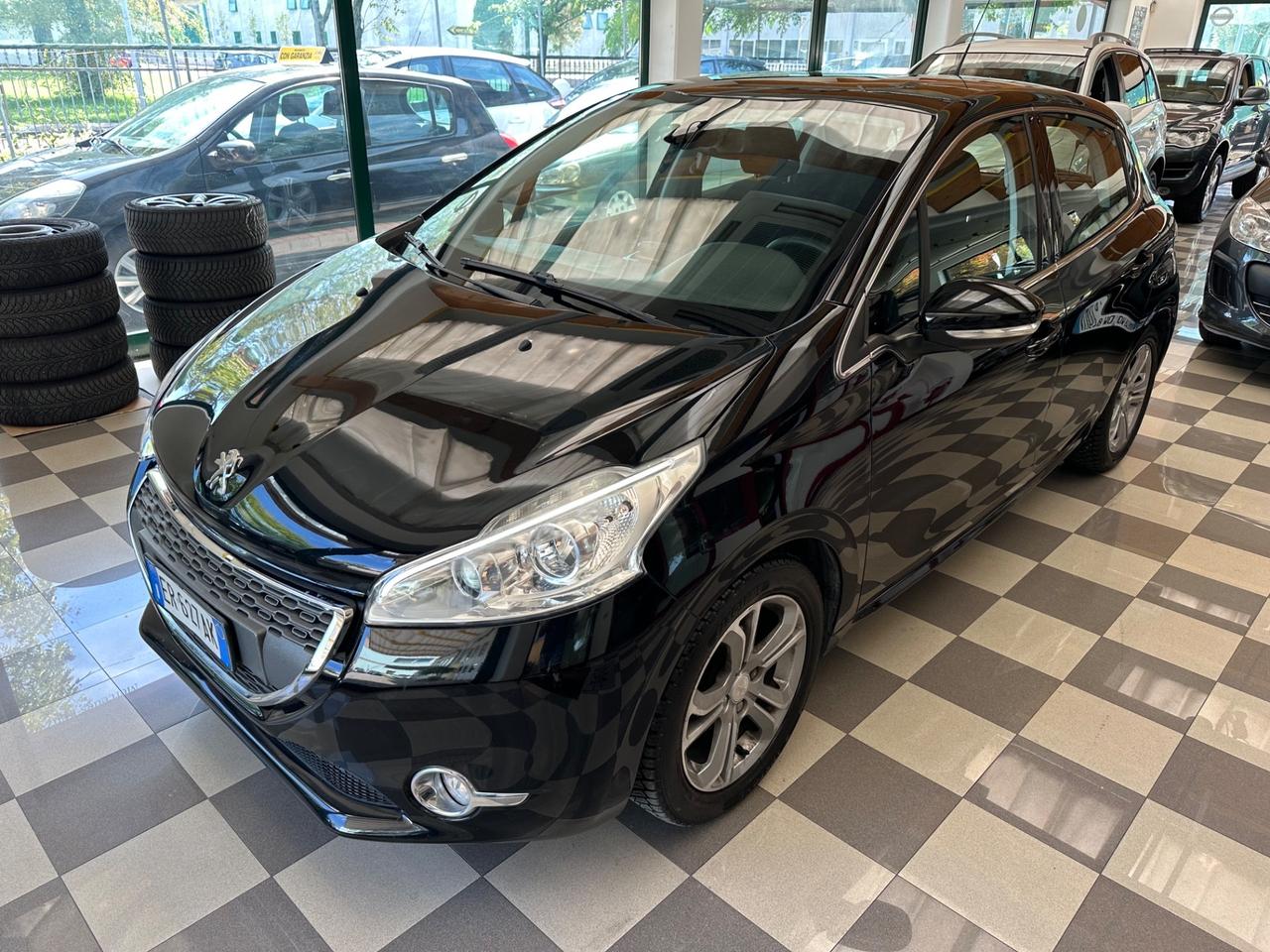 Peugeot 208 1.2 VTi 82 CV 5 porte Allure
