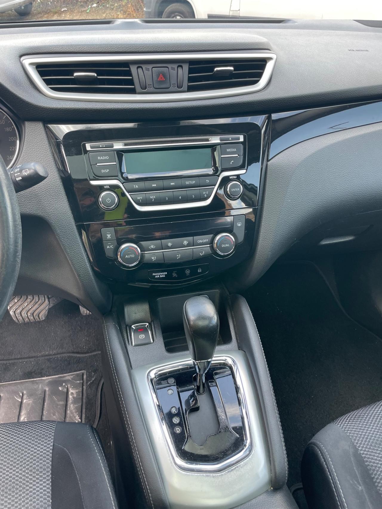 Nissan Qashqai 1.2 DIG-T !!AUTOMATICA SOLO 100MILA KM)