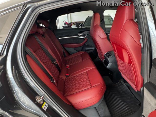 AUDI e-tron S SPB sport attitude 3motori 503cv tetto