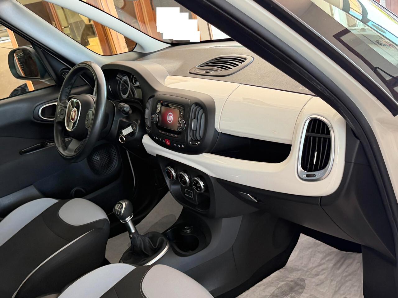 Fiat 500L Living 1.6 M.JET 105 cv. POP STAR (Doppio Colore)