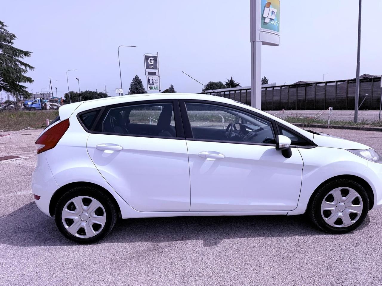 Ford Fiesta Fiesta+ 1.2 82CV 5 porte Ok neopatentati