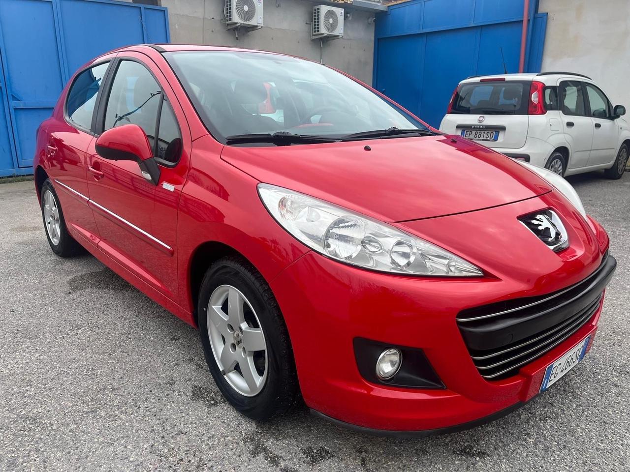 Peugeot 207 5P-1.4 hdi/68 cv -“ millesim 200” -2011