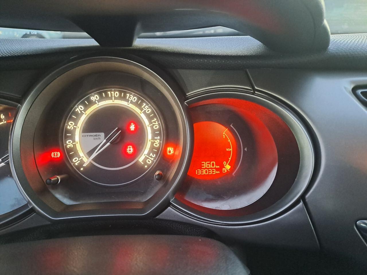 Citroen C3 1.2 benz Restayling km120.000