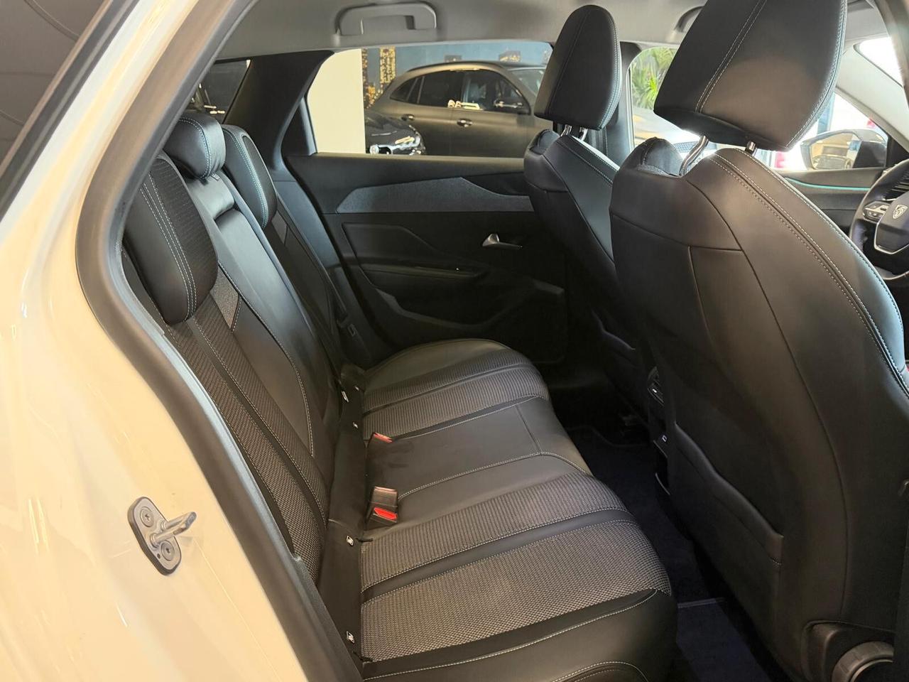 PEUGEOT 308 S.W. ALLURE 1.5 EAT8 130CV PELLE NAVI CAM ANNO 2023