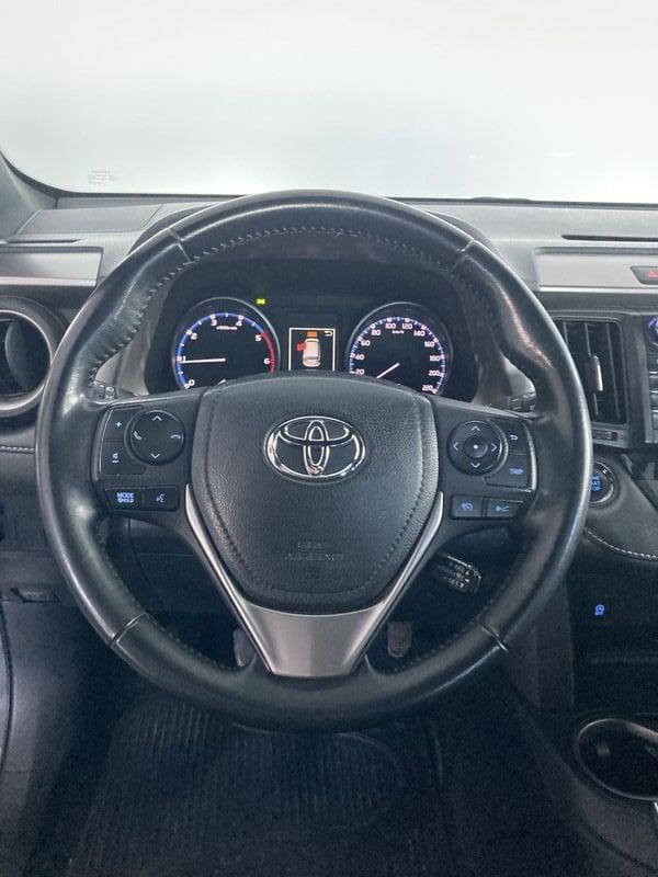 Toyota RAV4 Rav4 2.0 d-4d Lounge 2wd mt my17