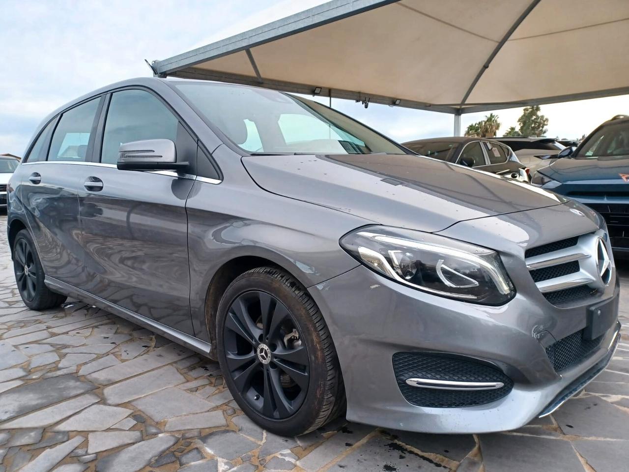 Mercedes-benz B 180 Premium
