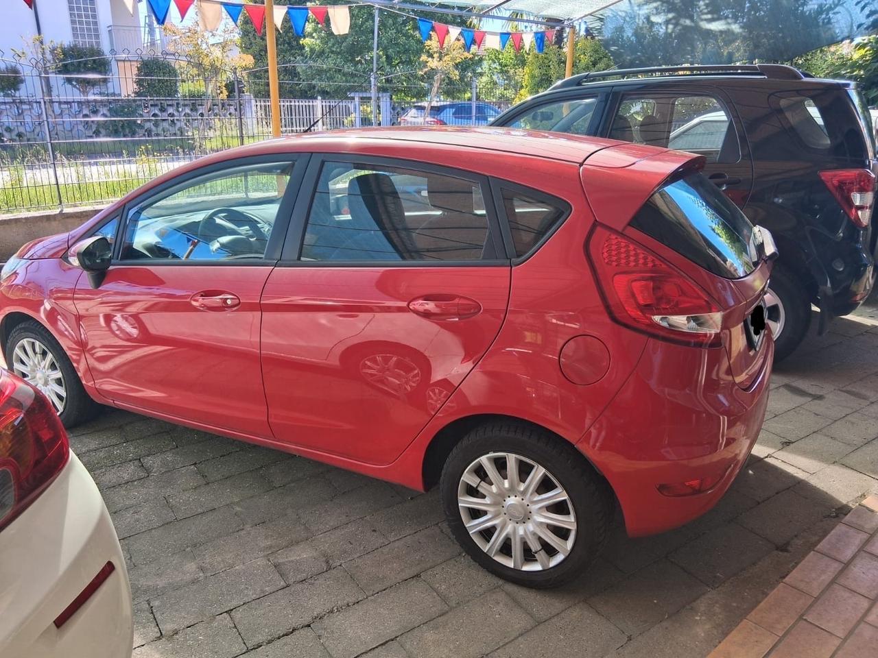 Ford Fiesta 1.2 82 CV 5P TITANIUM