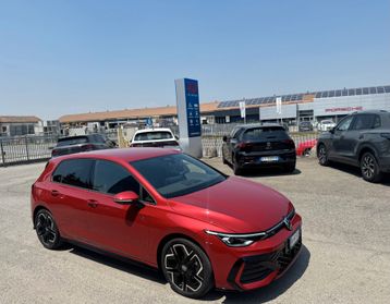 Volkswagen Golf 1.5 etsi R-Line Plus DSG/PRONTA/NO VINCOLI