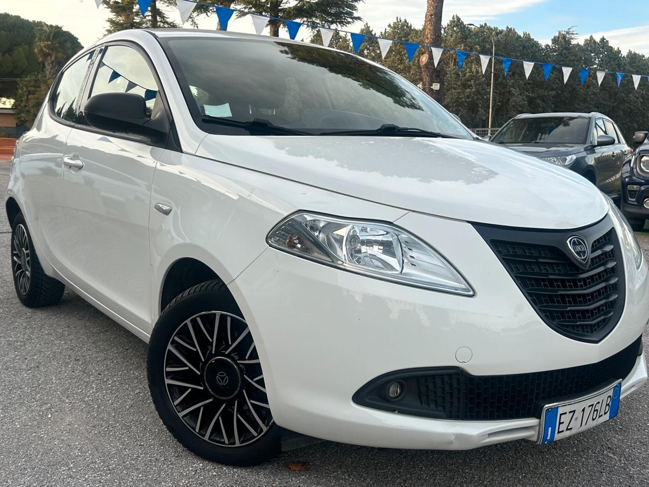 "UNA CHICCA" Lancia Ypsilon 1.2 69 CV 5 porte GPL Edition