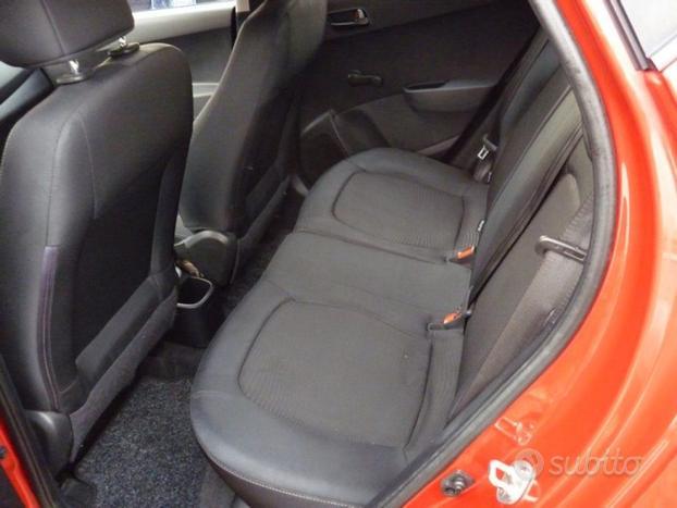 HYUNDAI i10 1.0 MPI Advanced