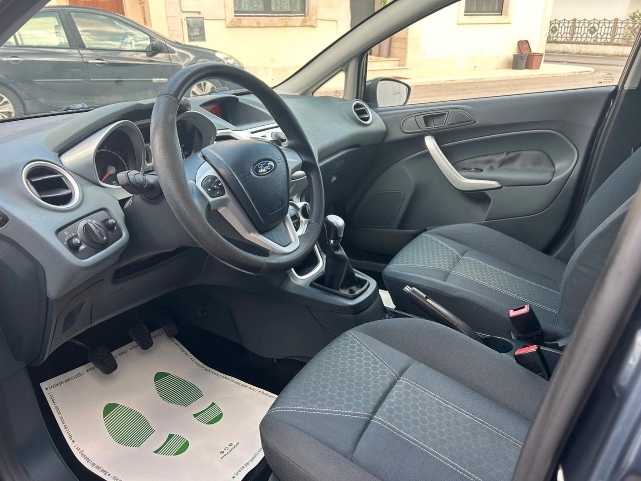 Ford Fiesta 1.2 82 Cv 5P TITANIUM - 2010