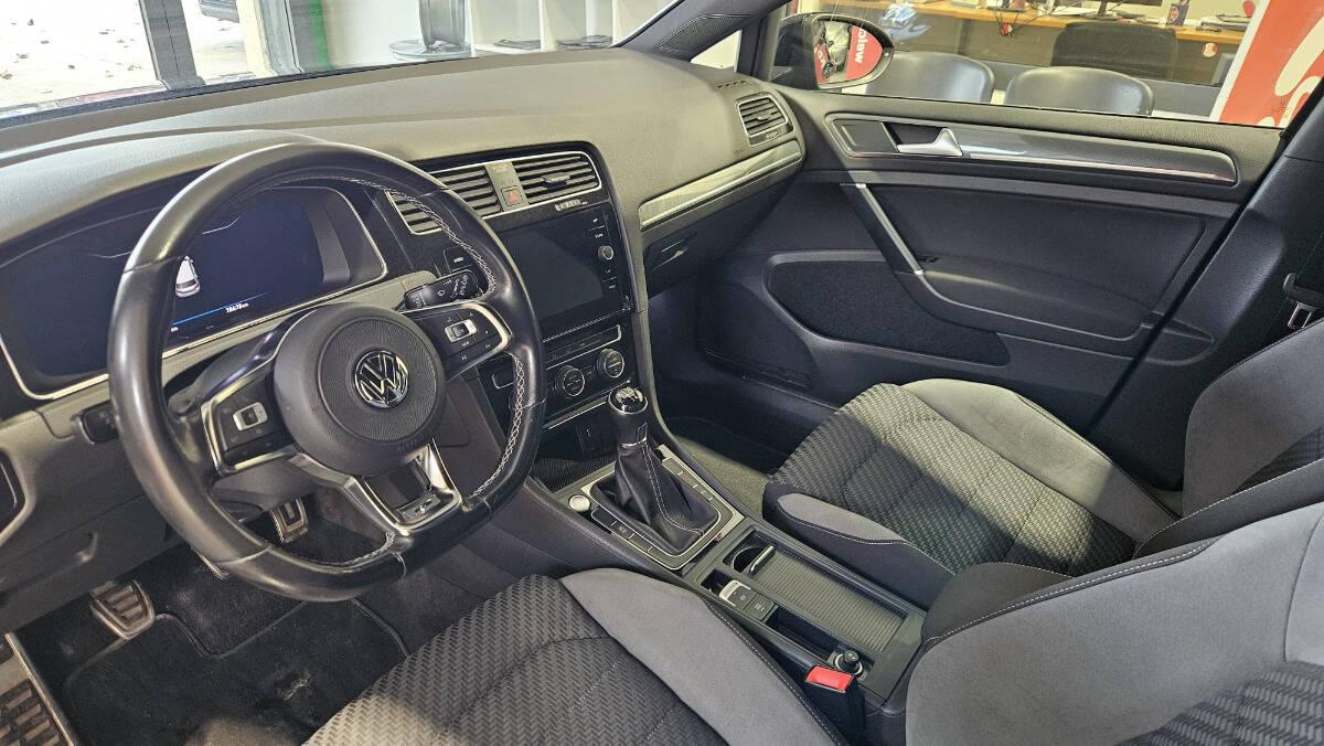 Volkswagen Golf 1.6 tdi Highline 115cv