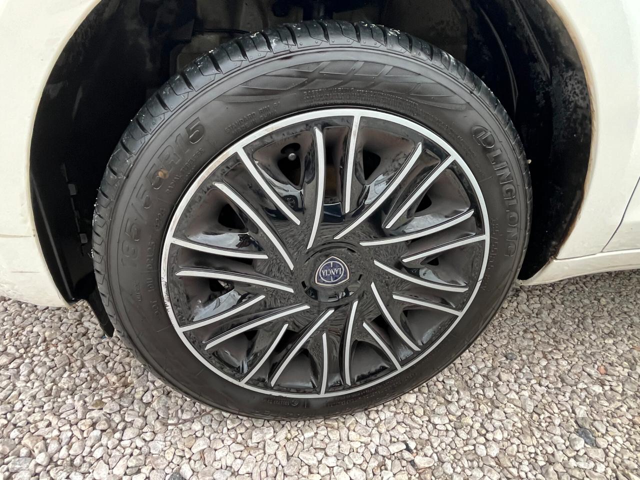 Lancia Ypsilon 1.2 69 CV 5 porte KM CERTIFICATI 1 PROPRIETARIO