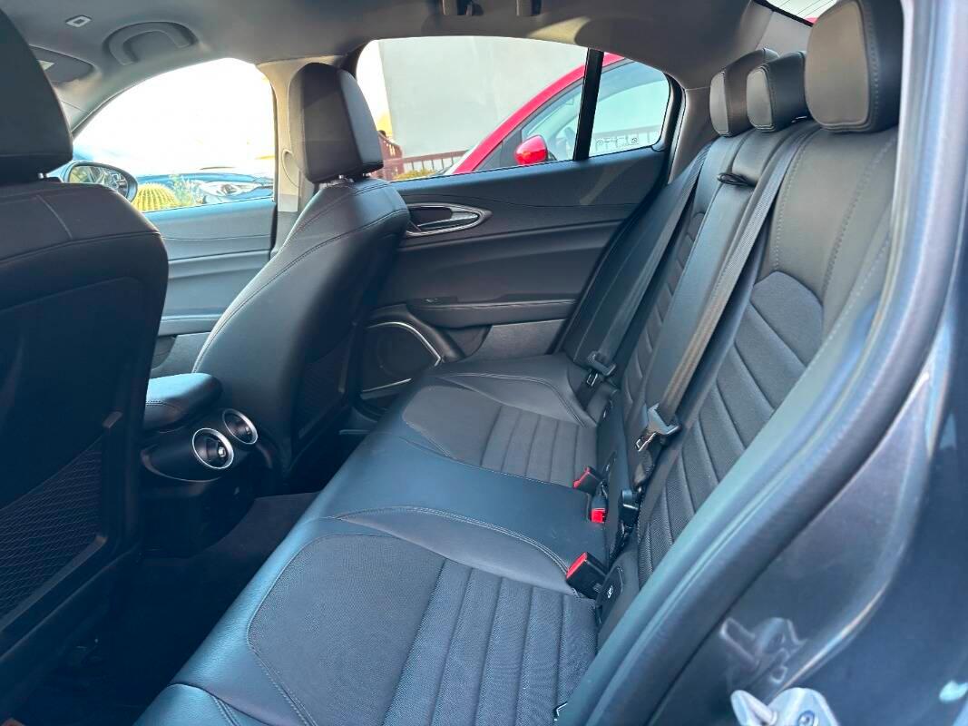 Alfa Romeo Giulia 2.2 t Sprint 190cv auto