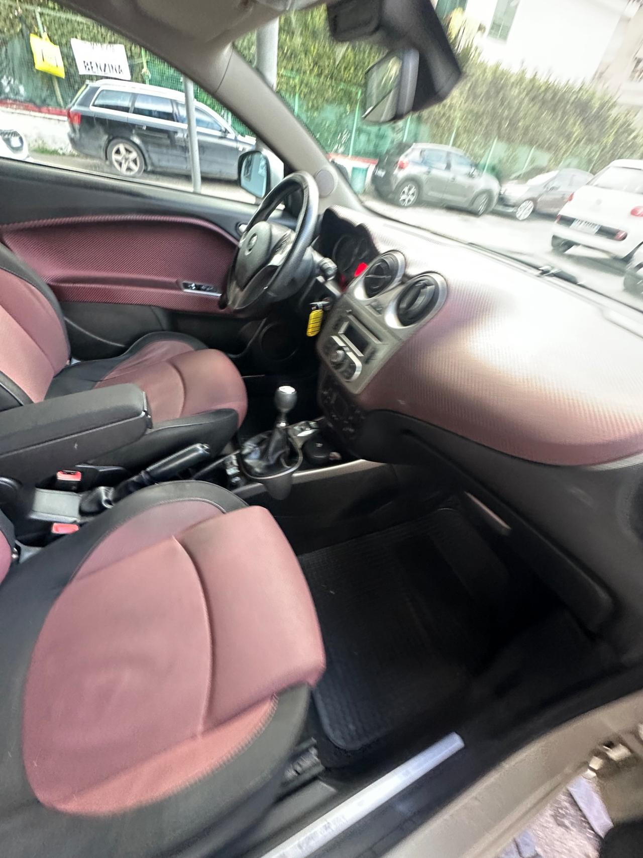 Alfa Romeo MiTo 1.6 JTDm 16V Distinctive Sport Pack