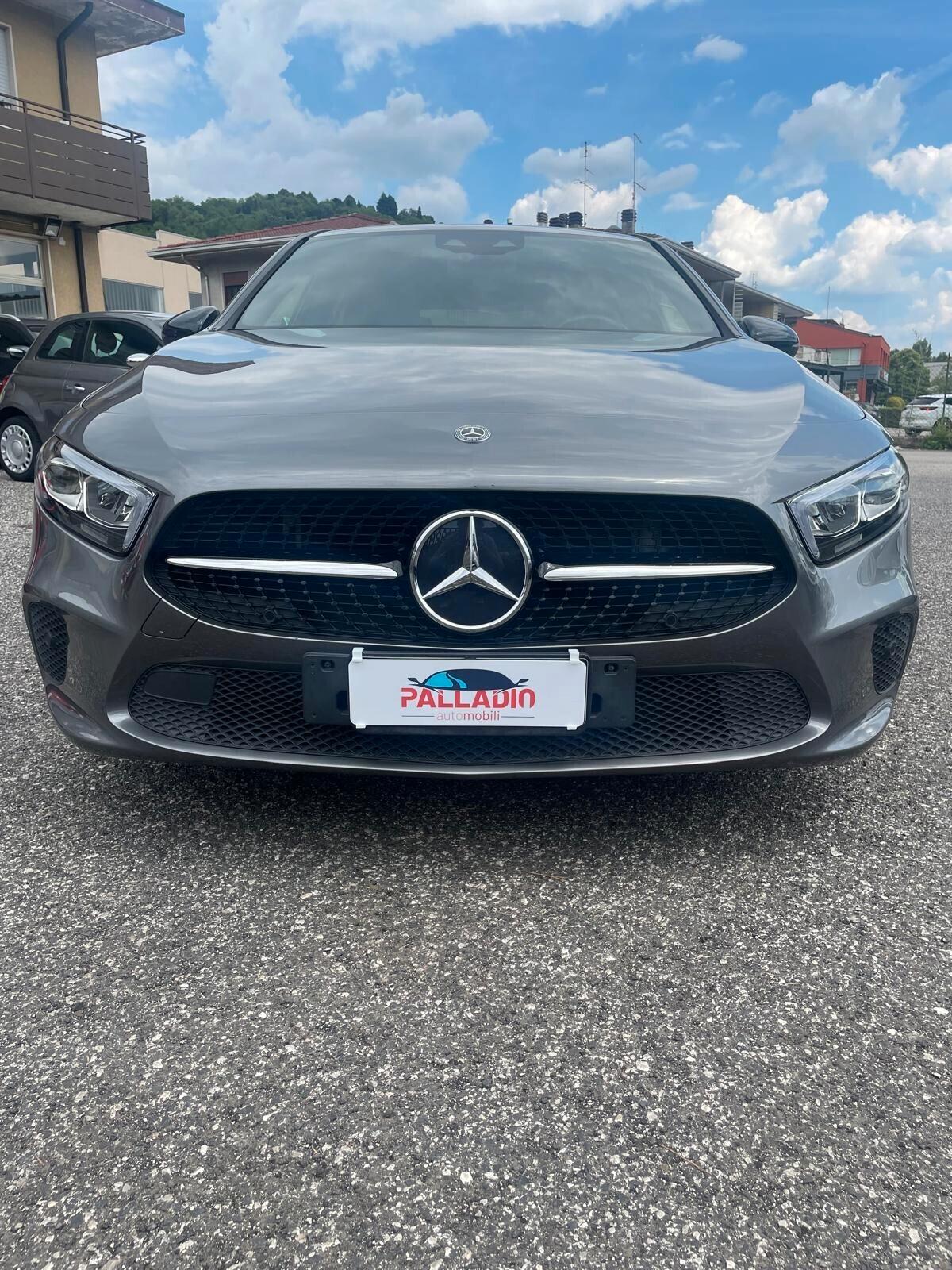 Mercedes-benz A 180 Mercedes Classe Sport Automatic Night Pack – Neopatentati