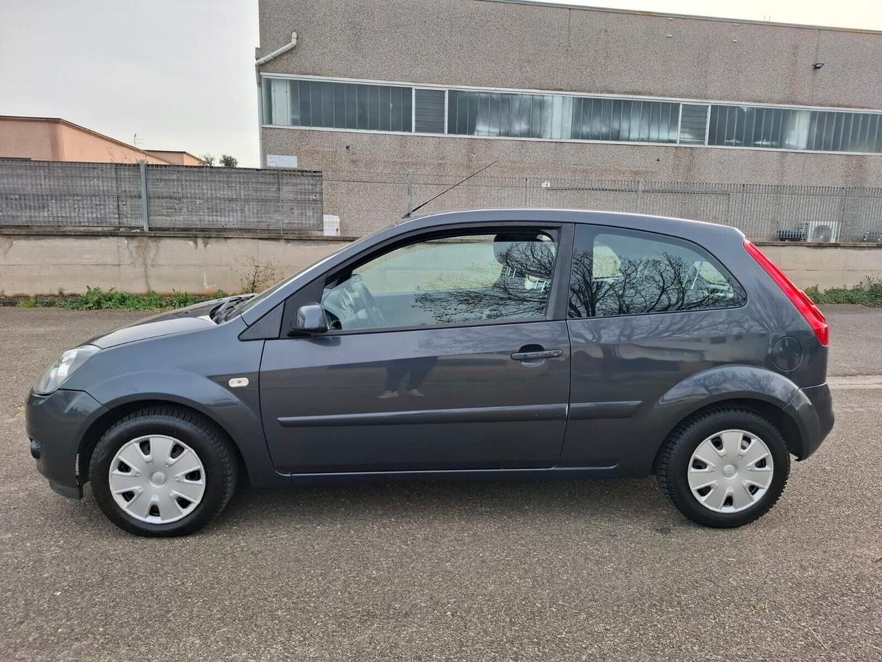 Ford Fiesta 1.4 TDCi 3p. SOLAMENTE 47.000 KM