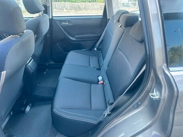Subaru Forester 2.0i Lineartronic Style Saas