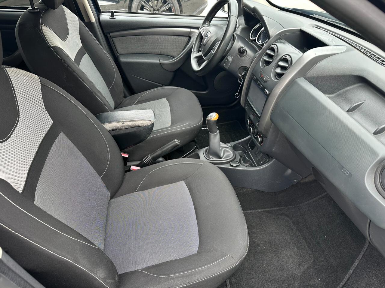 DACIA DUSTER 1.6*LAUREATE*GPL*NAVI*BLUETOOTH*KAMERA*GANCIO*