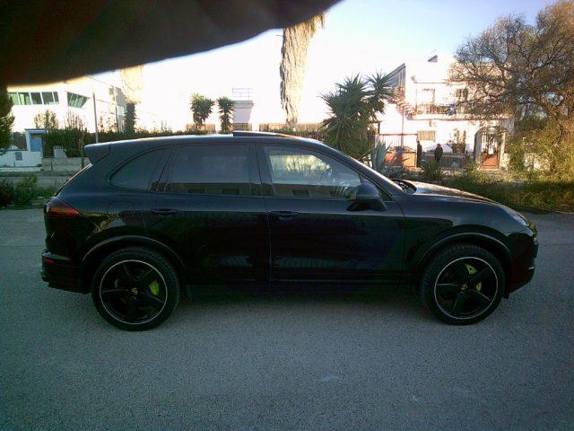 PORSCHE Cayenne 3.0 Diesel Platinum Edition