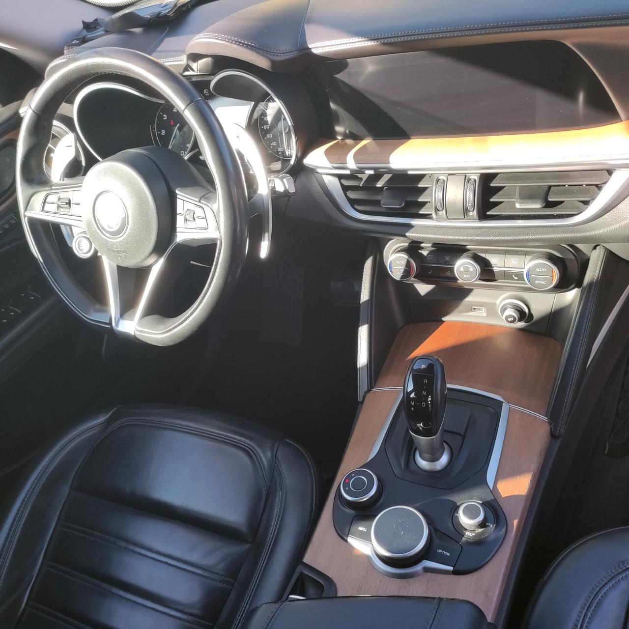 Alfa Romeo Stelvio 2.2 Turbodiesel 210 CV AT8 Q4 Executive