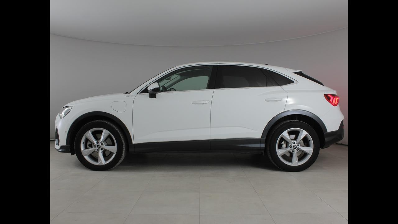 AUDI Q3 I 2019 Sportback - Q3 Sportback 45 1.4 tfsi e Business Plus s-tronic