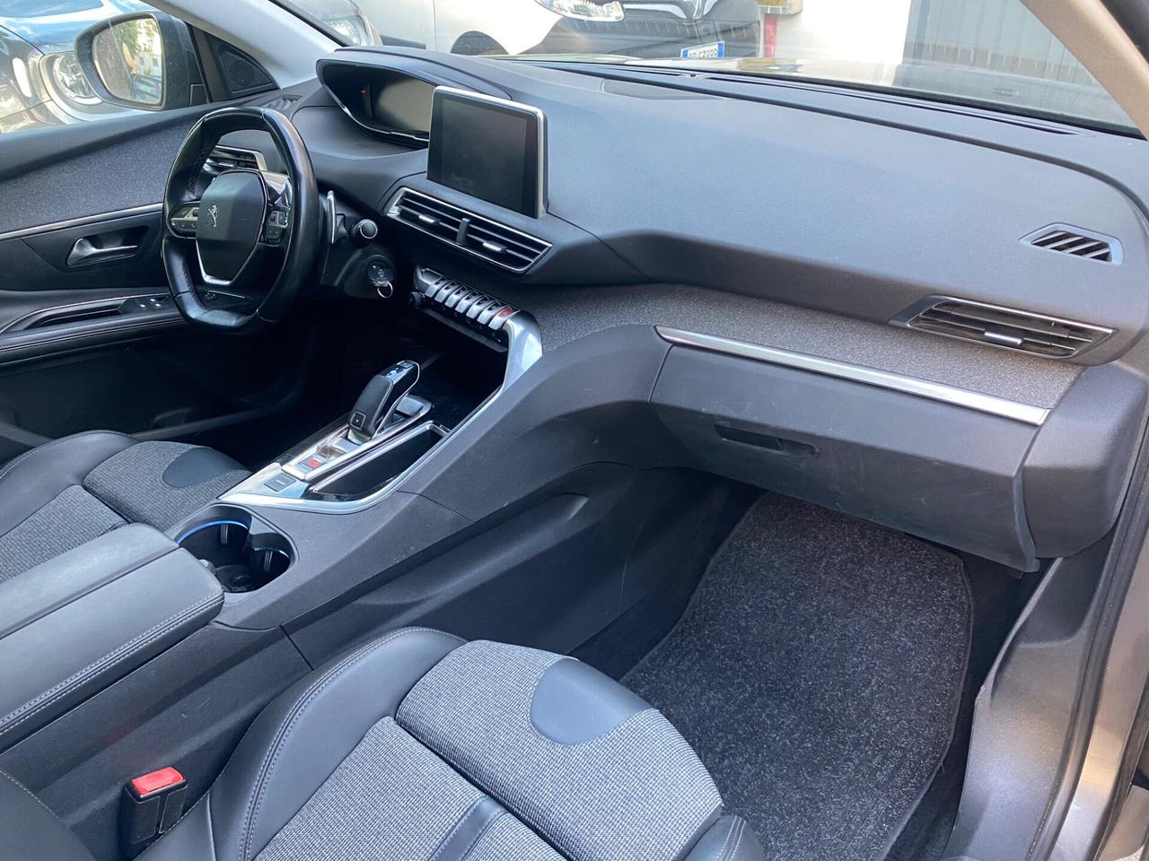 Peugeot 5008 PureTech Turbo 130 S&S EAT8 Allure