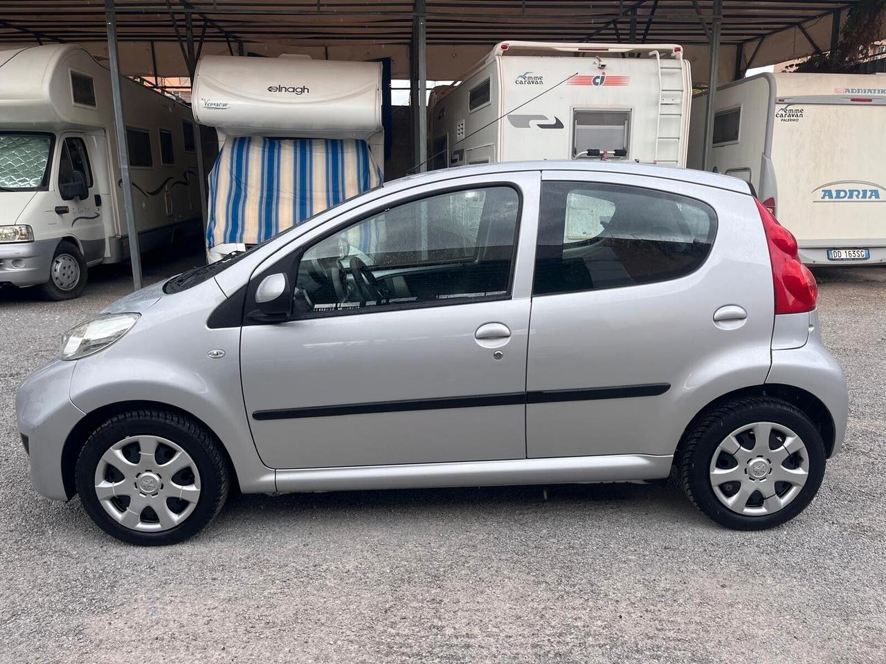 Peugeot 107 1.0 68CV 5p. Allure 70.000KM