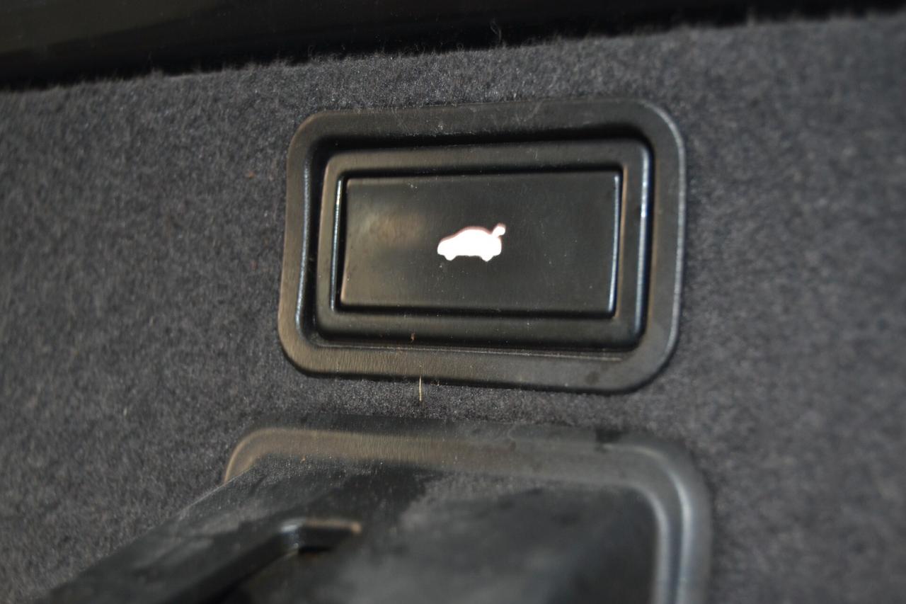 AUDI A8 L 3.0TDI V6 Quattro Navi/Xenon/NoSuperBOLLO