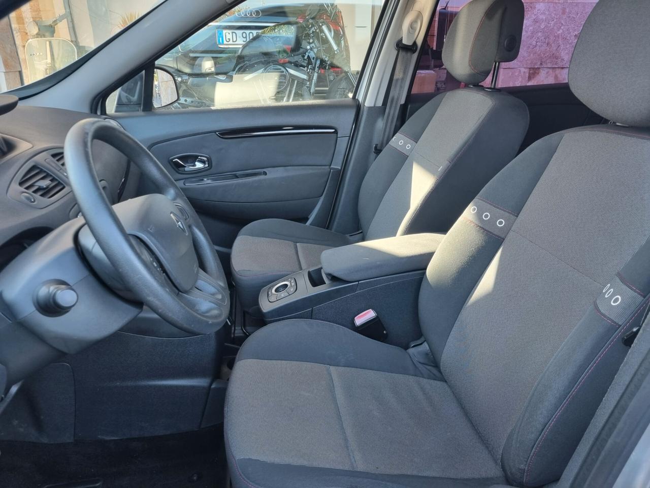 Renault Scenic Scénic XMod 1.5 dCi 110CV Start&Stop Live - 7 POSTI