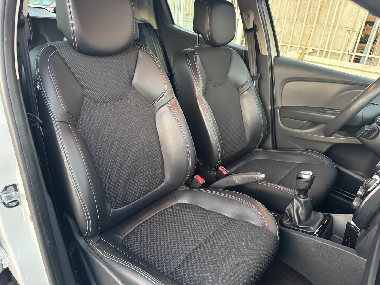 Renault Clio1.5 DCI MOSCHINO FARI FULL LED 2019
