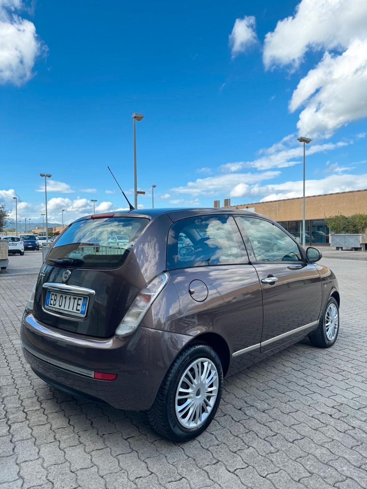 Lancia Ypsilon 1.2 Elle