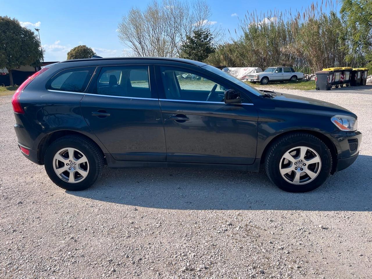 Volvo XC 60 XC60 D5 AWD Geartronic Summum