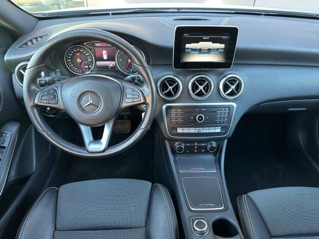 MERCEDES-BENZ A 200 2.0 d 136cv Auto 4Matic PREMIUM AMG-NIGHT-LED