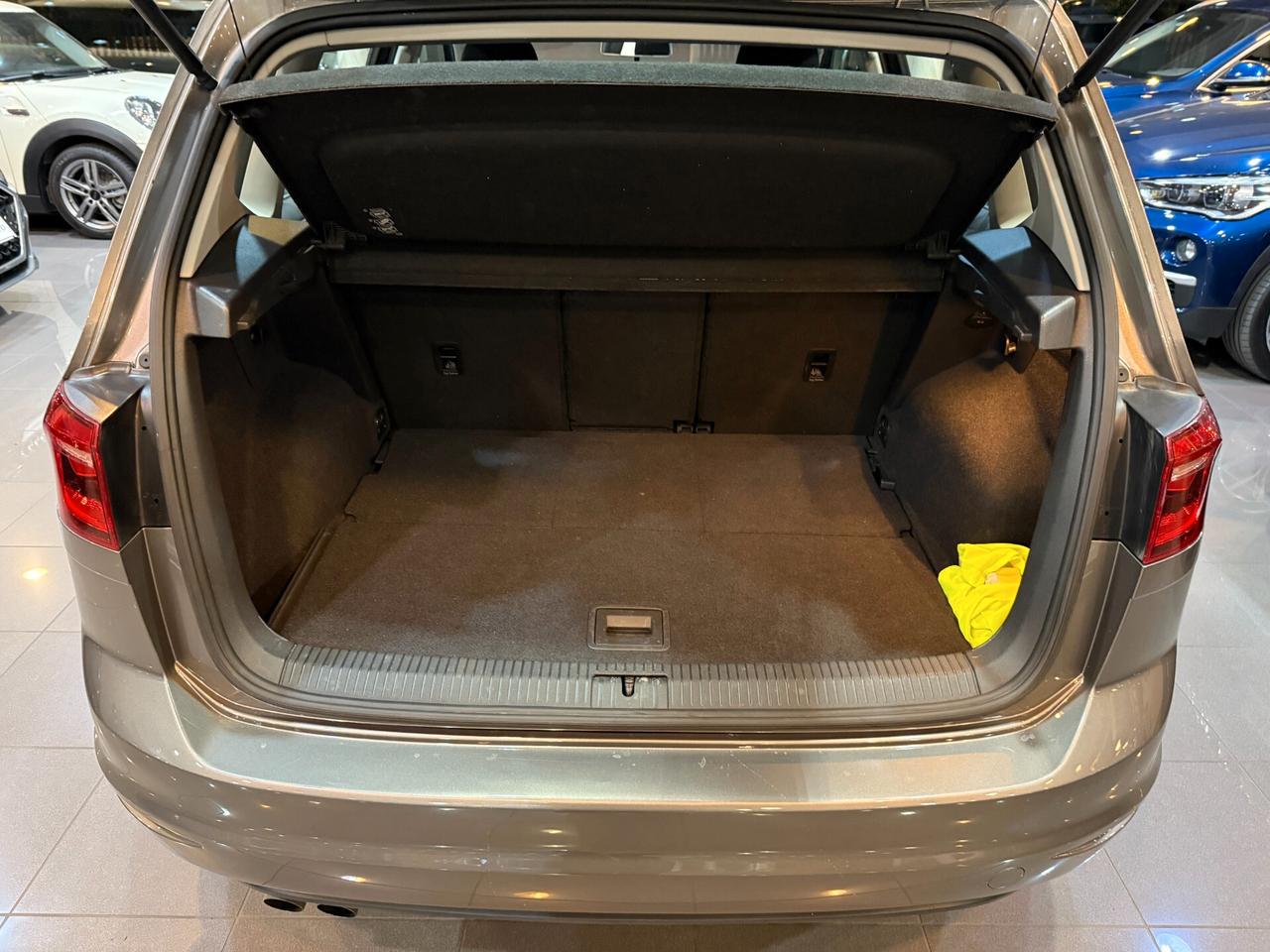 Volkswagen Golf Sportsvan 1.4 tsi R-LINE 125cv AUTO !