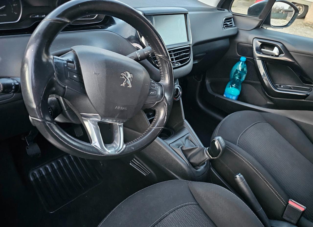 Peugeot 208 GPL GUIDABILE DA NEOPATENTATI