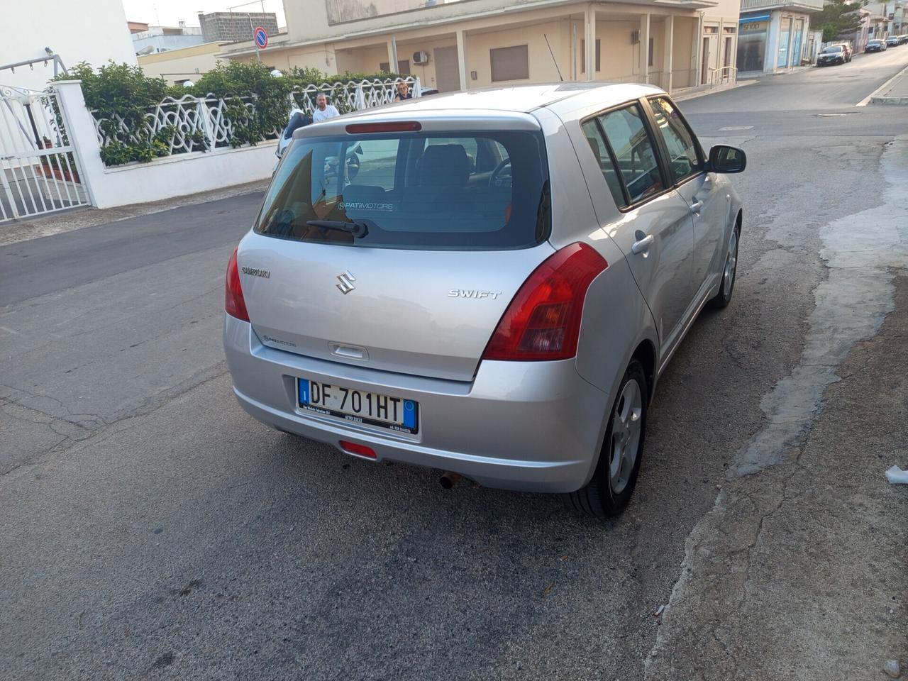 Suzuki Swift 1.3 5p benzina