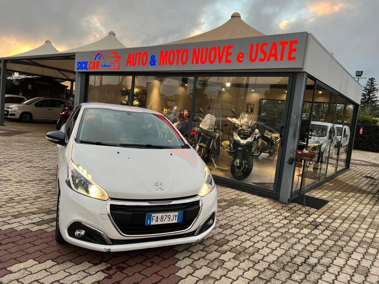 Peugeot 208 PureTech 82 5 porte Allure