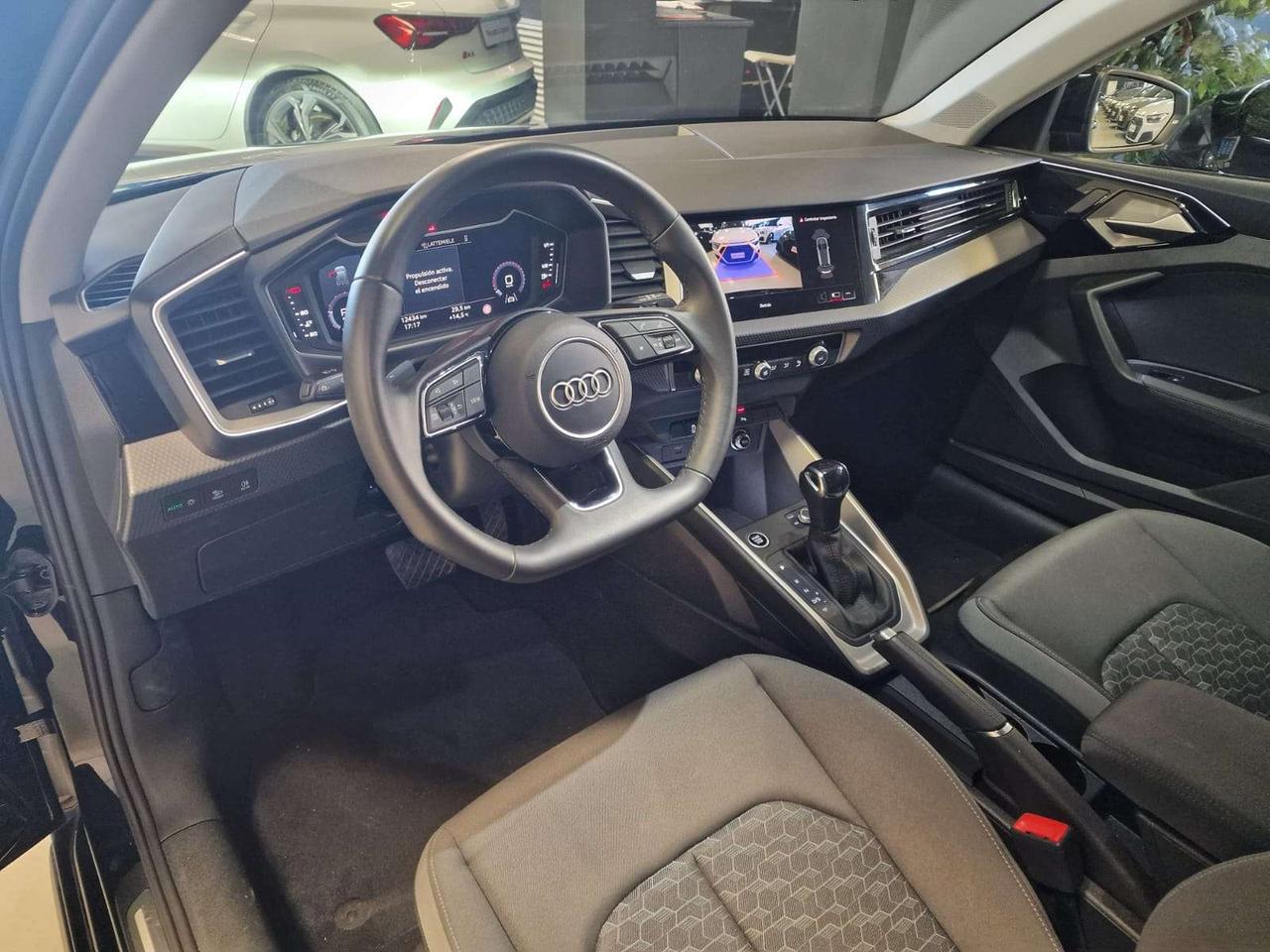Audi A1 A1 SPB 30 1.0 tfsi Identity Black 116cv s-tronic