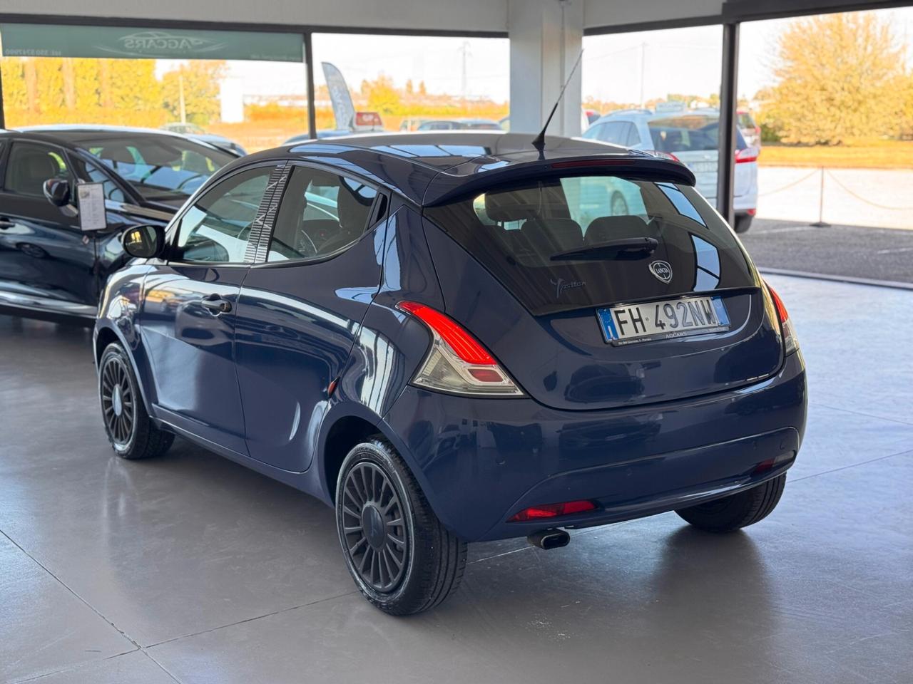 Lancia Ypsilon 1.2 69 CV 5 porte Gold