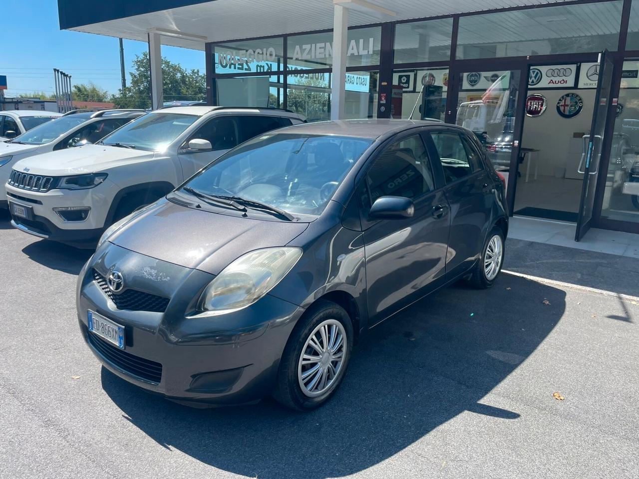 Toyota Yaris 1.0 5 porte