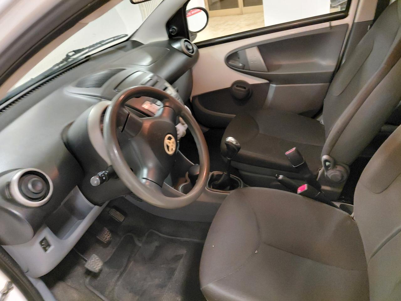 TOYOTA AYGO ANNO 2010 BZ 1.0 ADATTA NEOPATENTATI KM 167 MILA