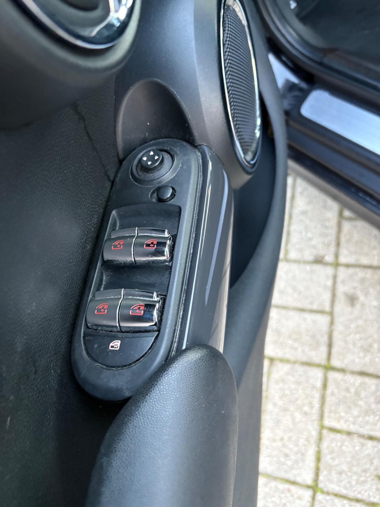 Mini 1.5 Cooper D 5 porte