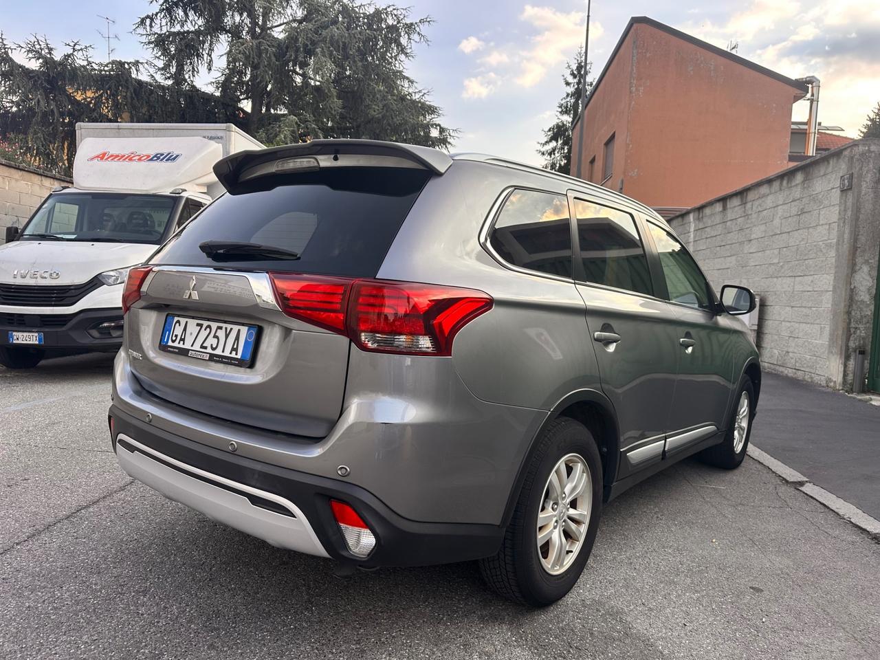Mitsubishi Outlander 2.0 2WD GPL Bi-fuel Intense SDA