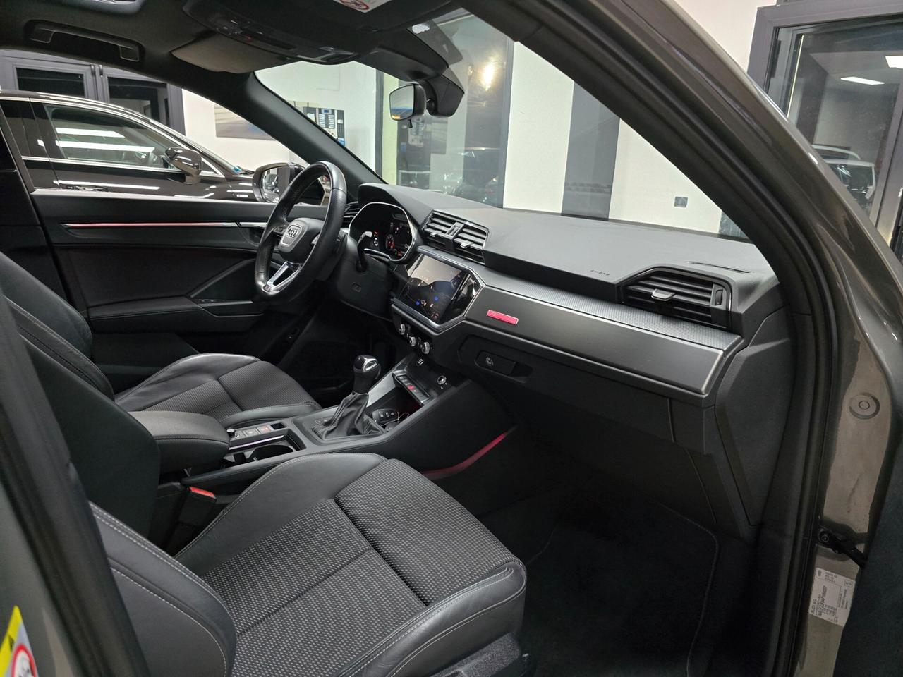 Audi Q3 SPB 35 TDI S tronic line (Tetto)