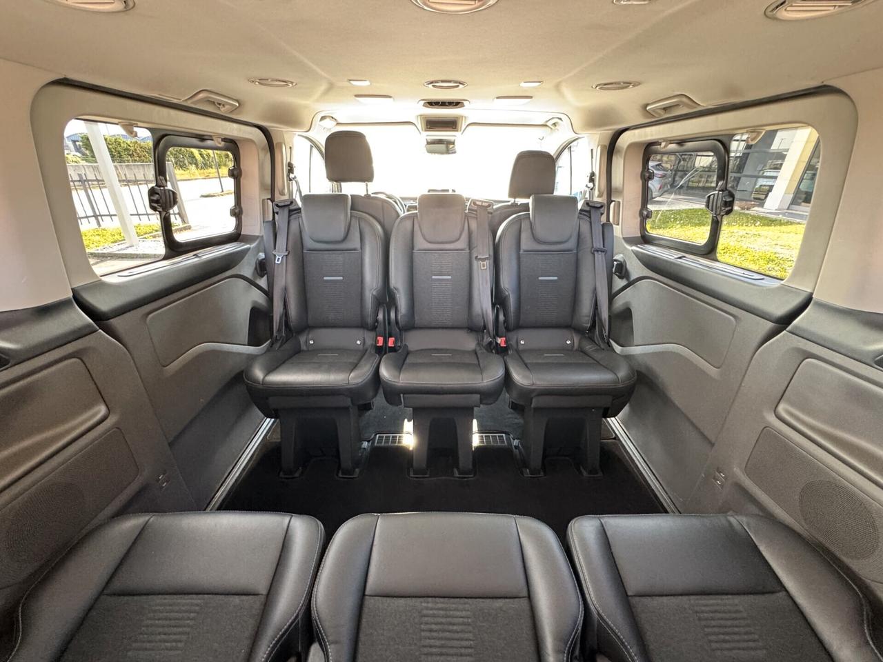 Ford Tourneo Custom Active 2.0 Diesel-Hybrid 185CV 8 posti