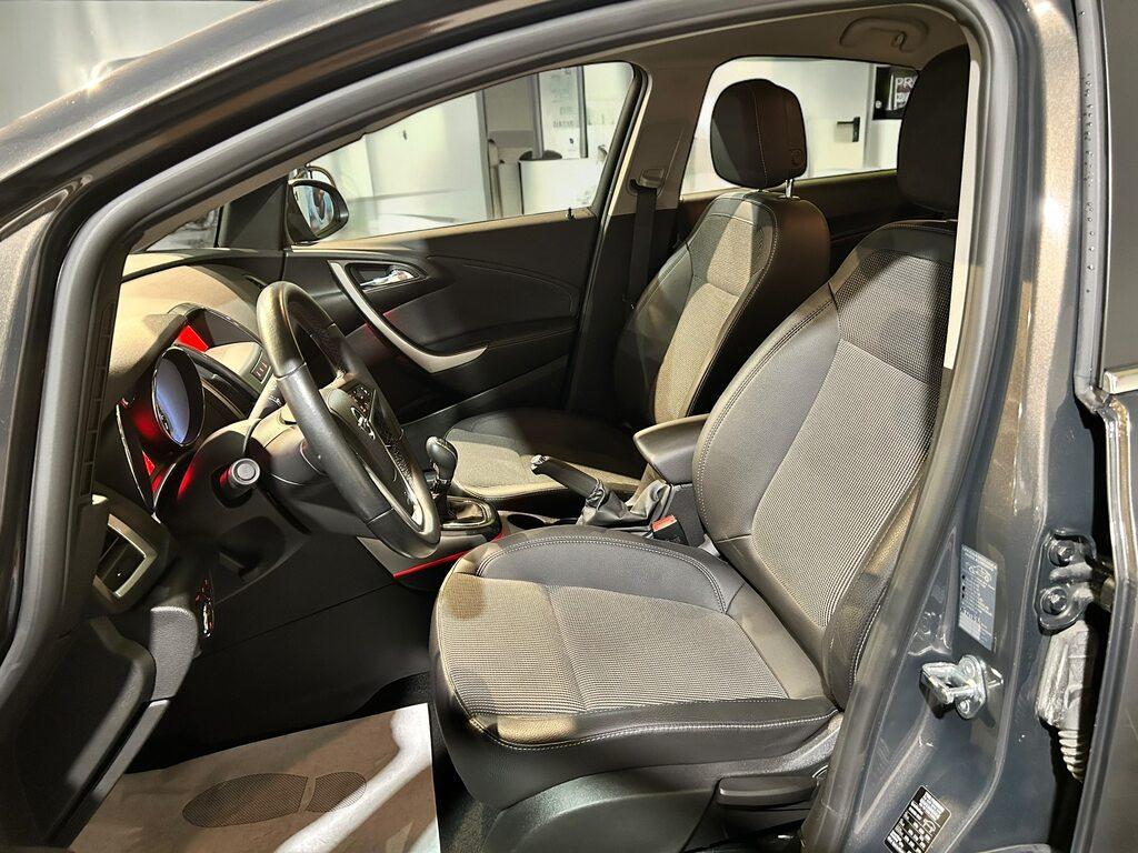 Opel Astra Sedan 1.4 Cosmo